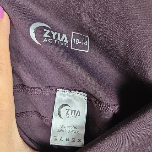 Zyia Active Pocket Brilliant High Rise Crop Capri Legging 16-18‎ Dark Purple - Picture 4 of 6